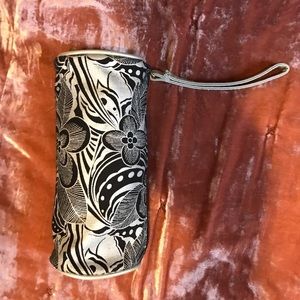 VINTAGE kenneth cole “reaction” hand bag